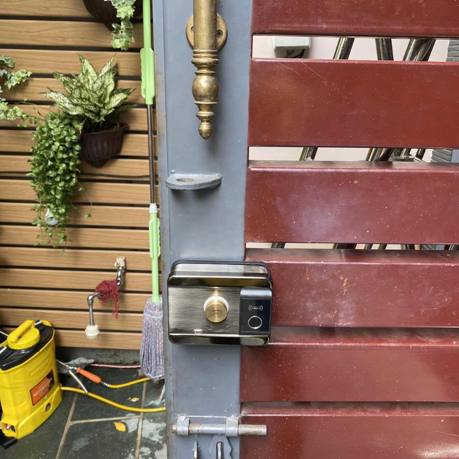 Khóa cổng vân tay mở từ xa TOHO TH758